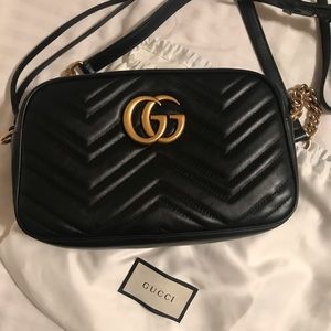 Gucci Medium Marmont Shoulder Bag